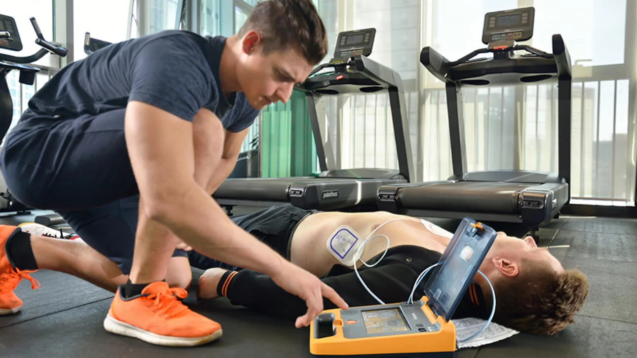 Дефибриллятор Mindray BeneHeart C1A — Как технология QShock™ позволяет обеспечить быстрое выполнение первого разряда?